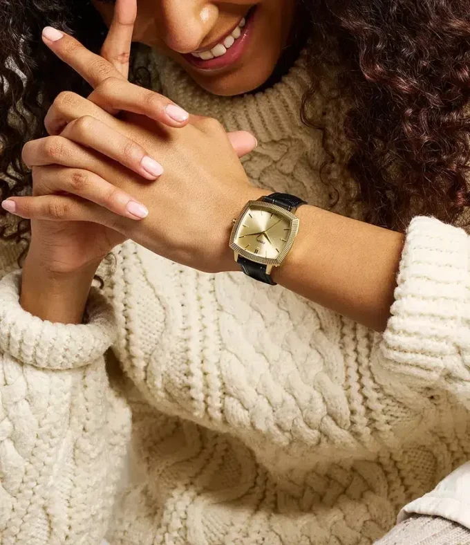 Nick Jonas x Fossil Machine Luxe Üç İbreli Siyah Timsah Derisi Saat Nick Jonas x Fossil Machine Luxe Üç İbreli Siyah Timsah Derisi Saat